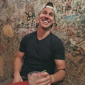 Meet your Posher, Taylor